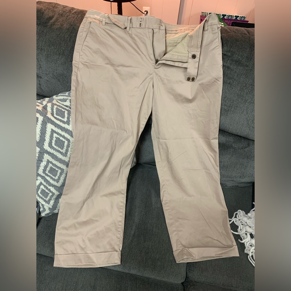 Gap khaki cuffed pant